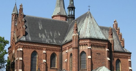 Kościół Najświętszego Serca Pana Jezusa w Turku - zbliżenie