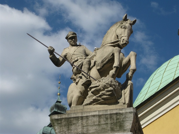 Pomnik 15 Pułku Ułanów Poznańskich - zbliżenie