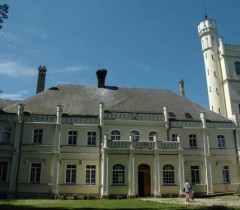 Pałac Ptaszynka (hotel) w Rybokartach
